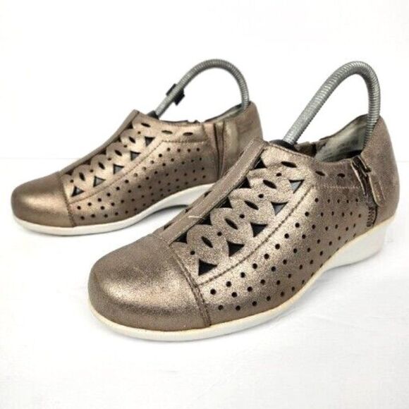 Drew Metro Casual Shoes Slip On Metallic Champagne Gold Leather Womens 6.5W Wide - Picture 1 of 8